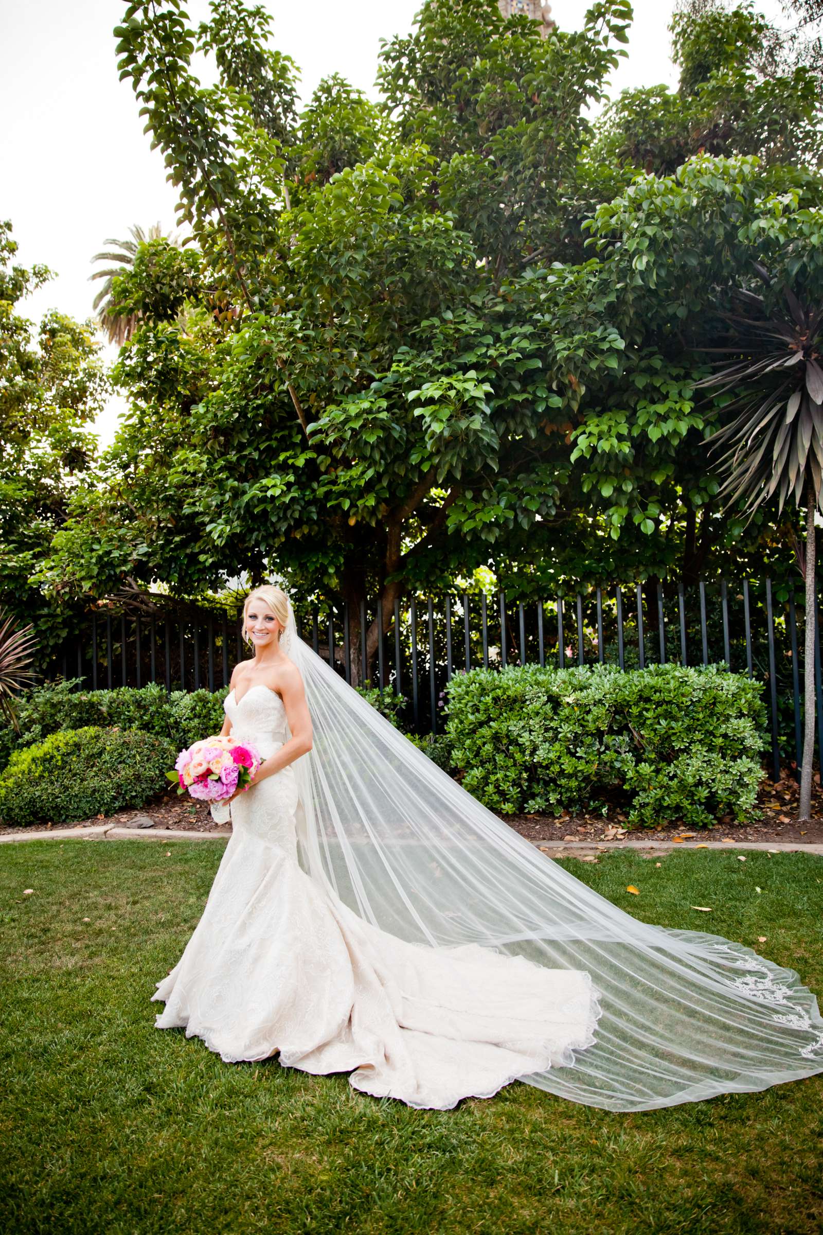 San Diego Museum of Art Wedding coordinated by Lavish Weddings, Lisa and Kyle Wedding Photo #146232 by True Photography