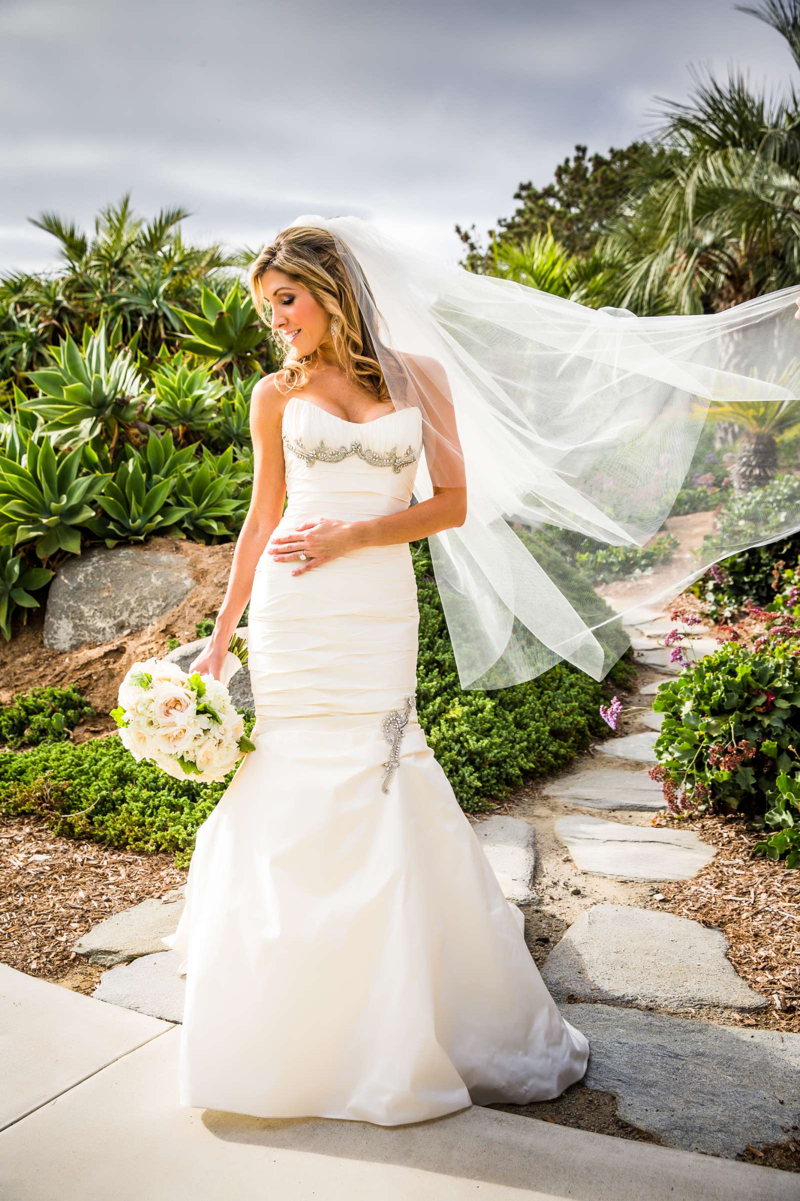 Hilton La Jolla Torrey Pines Wedding coordinated by First Comes Love Weddings & Events, Katherine and Scott Wedding Photo #164675 by True Photography