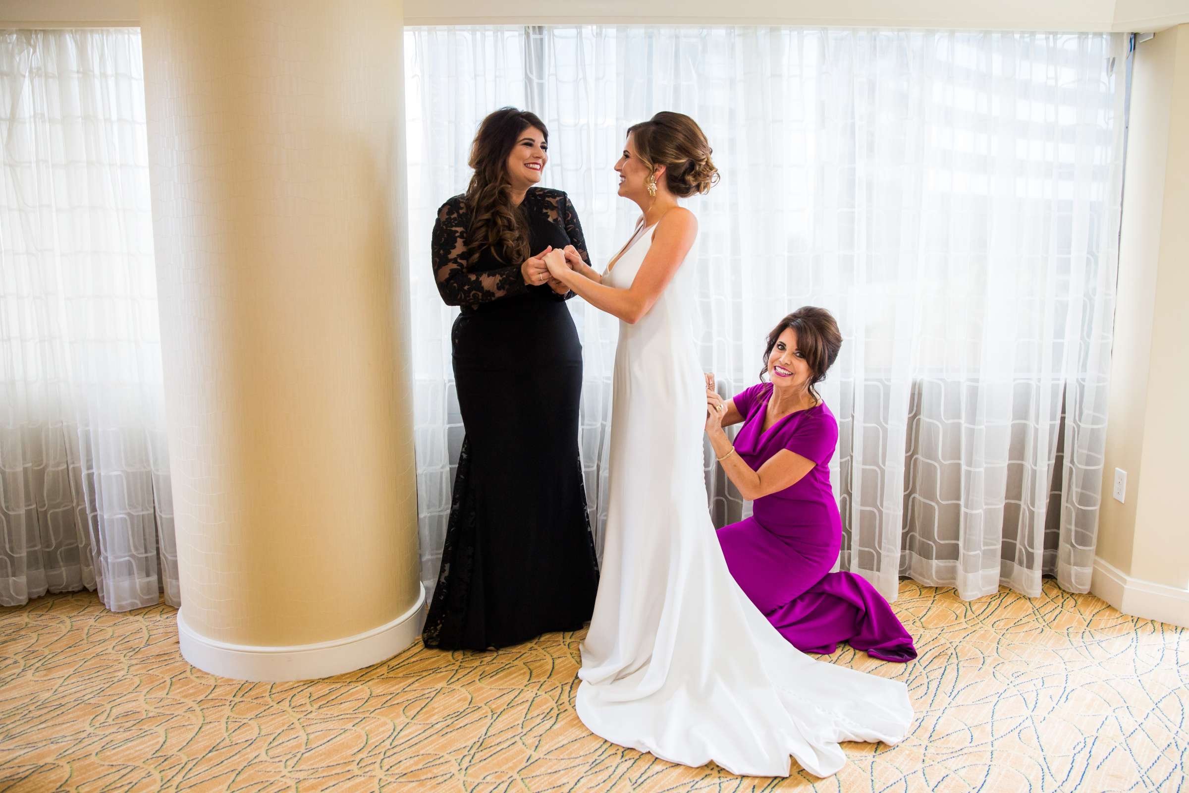 Marriott Marquis San Diego Marina Wedding coordinated by First Comes Love Weddings & Events, Lauren and Eric Wedding Photo #238080 by True Photography