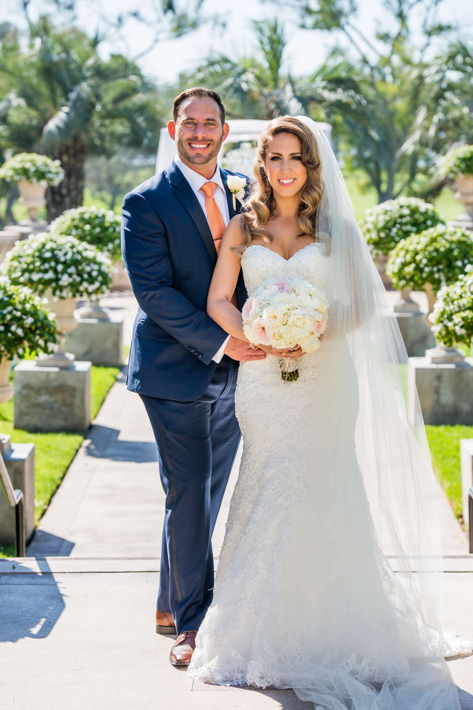 Hilton La Jolla Torrey Pines Wedding coordinated by Trendee Flowers, Gina and John Wedding Photo #3 by True Photography