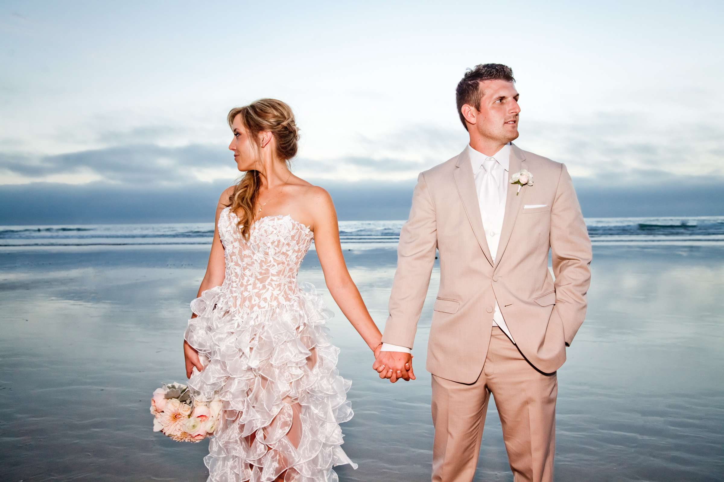 Scripps Seaside Forum Wedding coordinated by First Comes Love Weddings & Events, Janelle and Bart Wedding Photo #343054 by True Photography