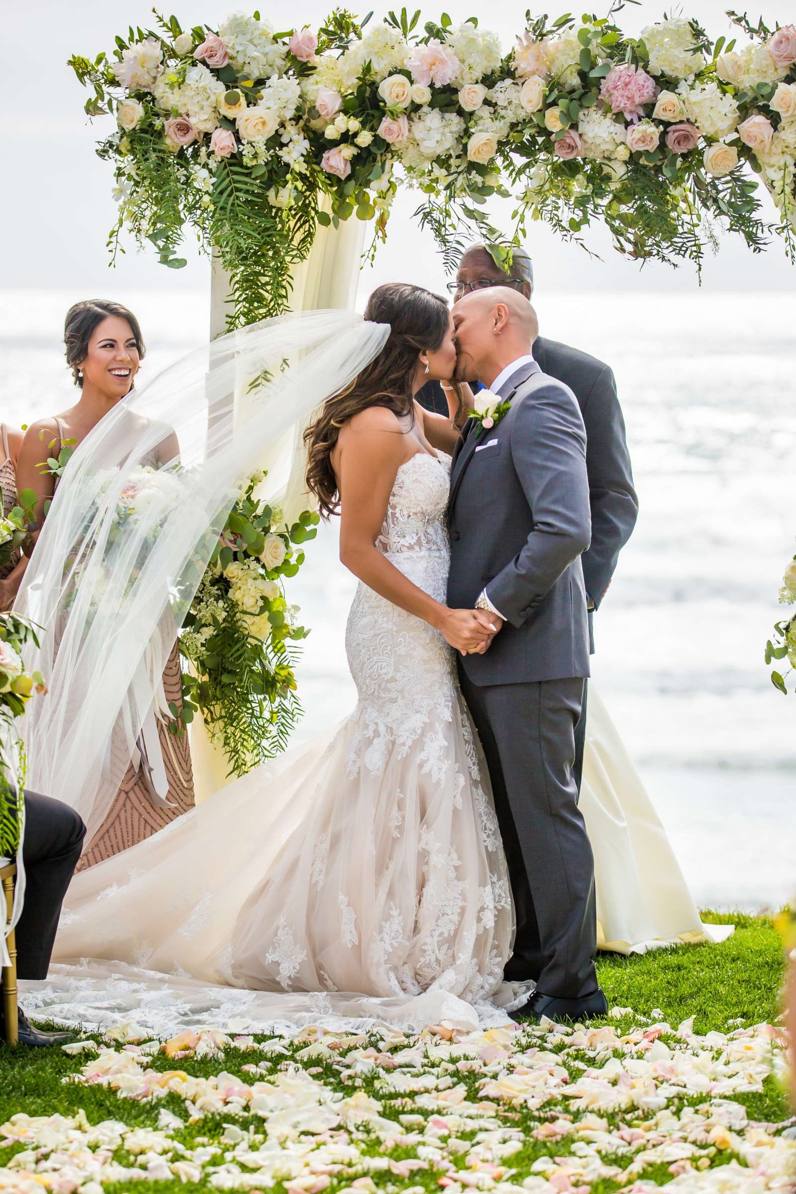 Scripps Seaside Forum Wedding coordinated by Lavish Weddings, Cindy and Justin Wedding Photo #381836 by True Photography