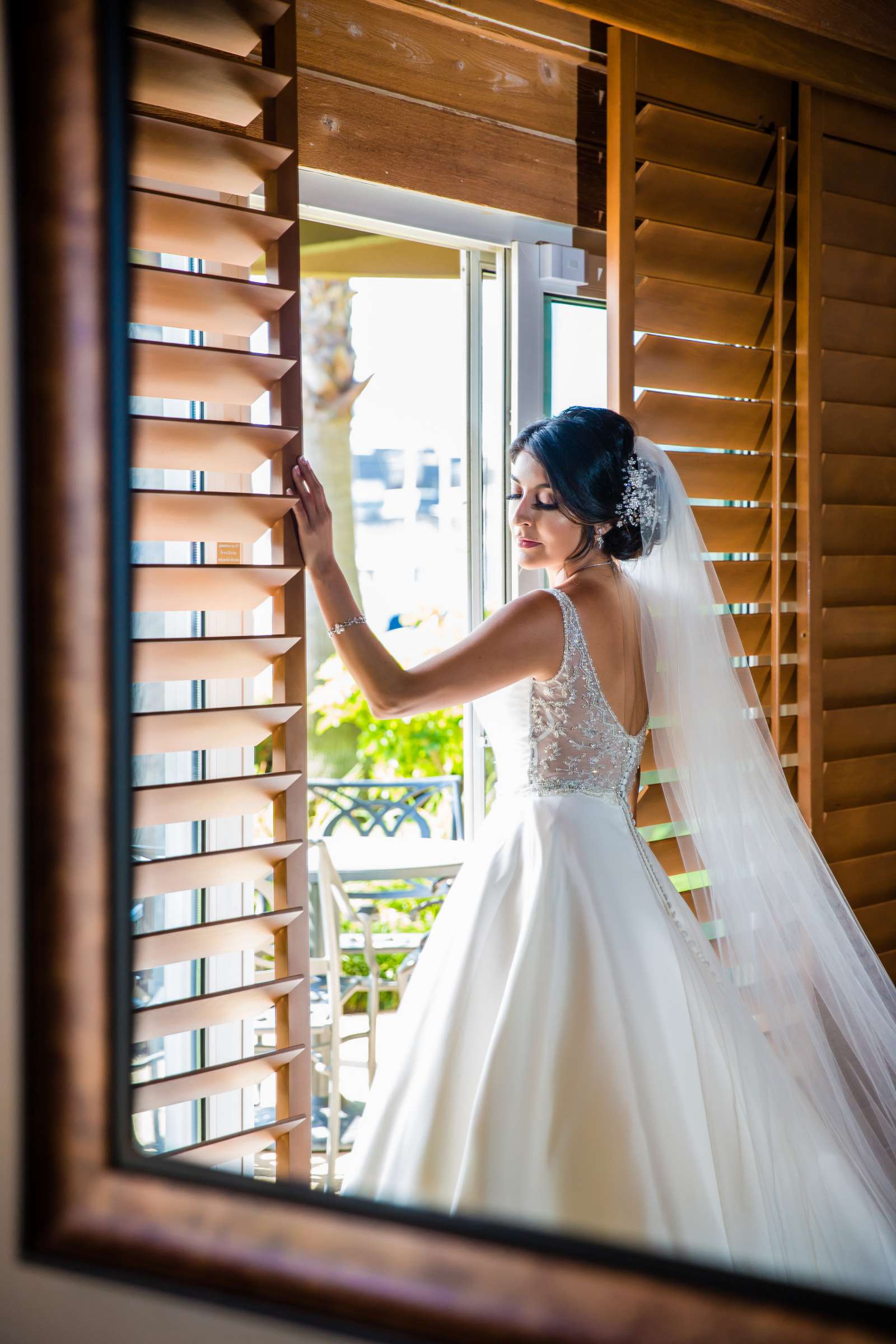 Artsy moment at Humphrey's Half Moon Inn Wedding coordinated by Serendipity Events, Karissa and Matthew Wedding Photo #402943 by True Photography