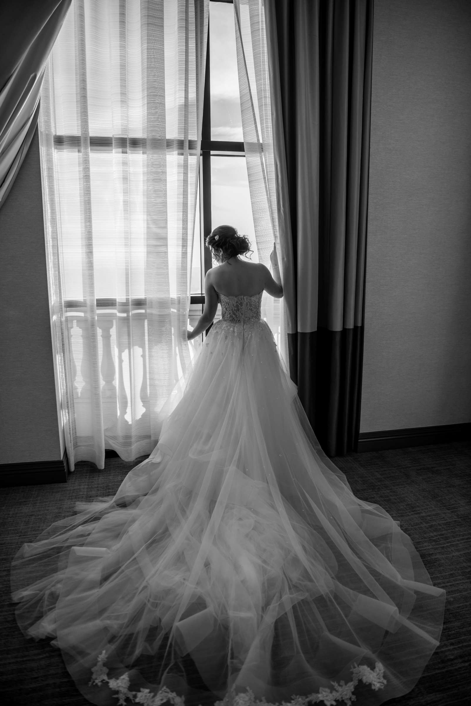 Manchester Grand Hyatt San Diego Wedding coordinated by First Comes Love Weddings & Events, Nikki and Danny Wedding Photo #442664 by True Photography