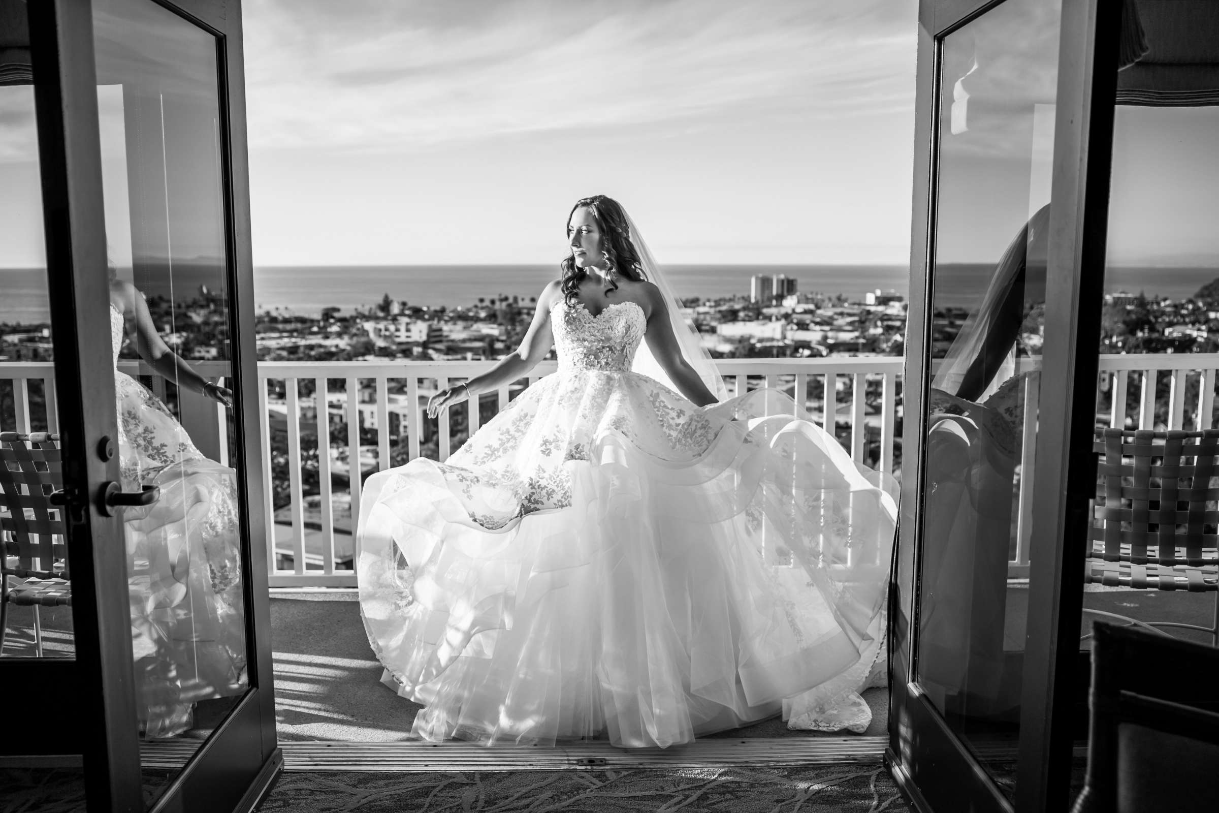 La Jolla Country Club Wedding coordinated by San Diego Events Company, Larissa and Perry Wedding Photo #3 by True Photography