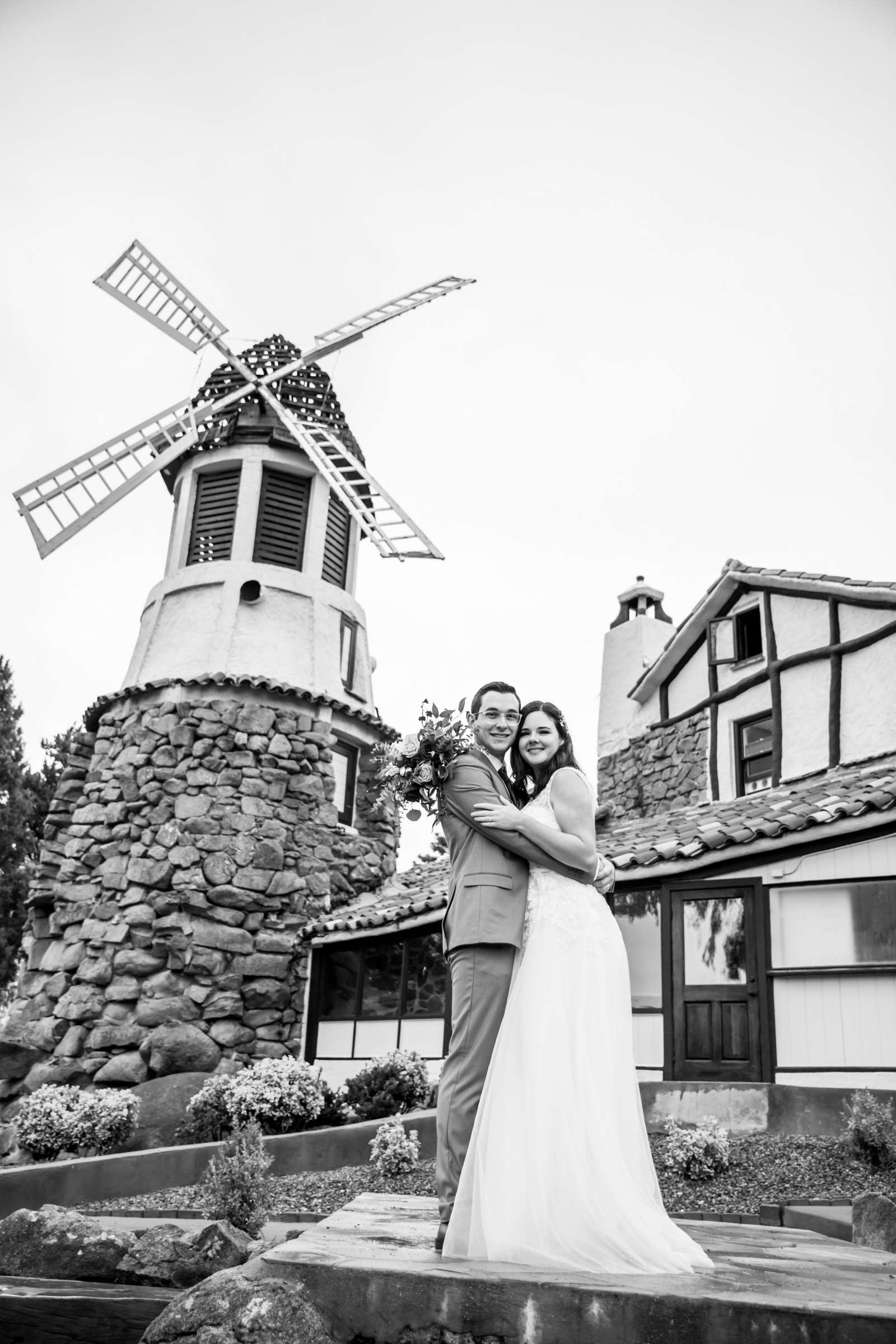 Mt Woodson Castle Wedding, Valerie and Ian Wedding Photo #34 by True Photography