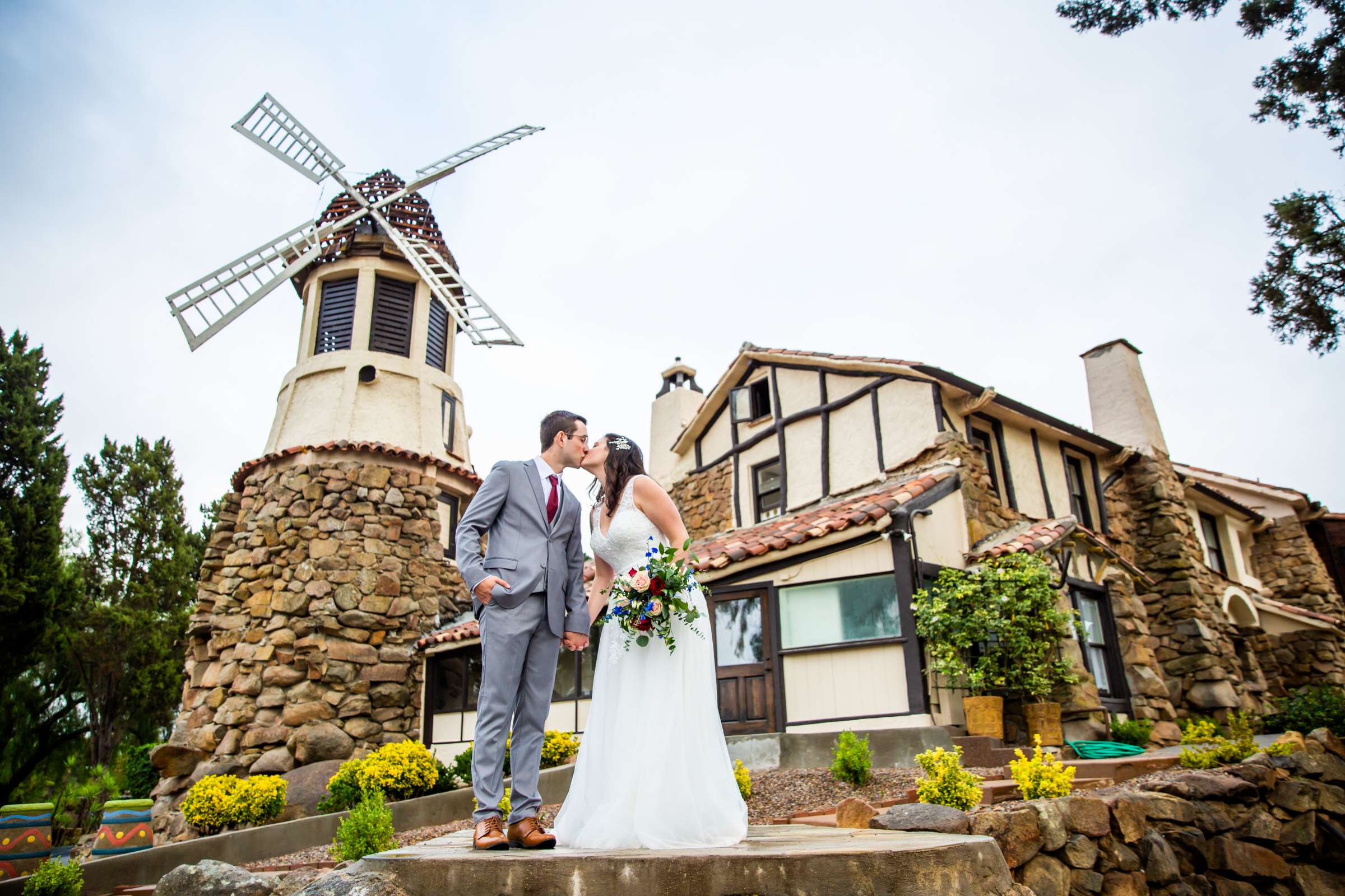 Mt Woodson Castle Wedding, Valerie and Ian Wedding Photo #3 by True Photography